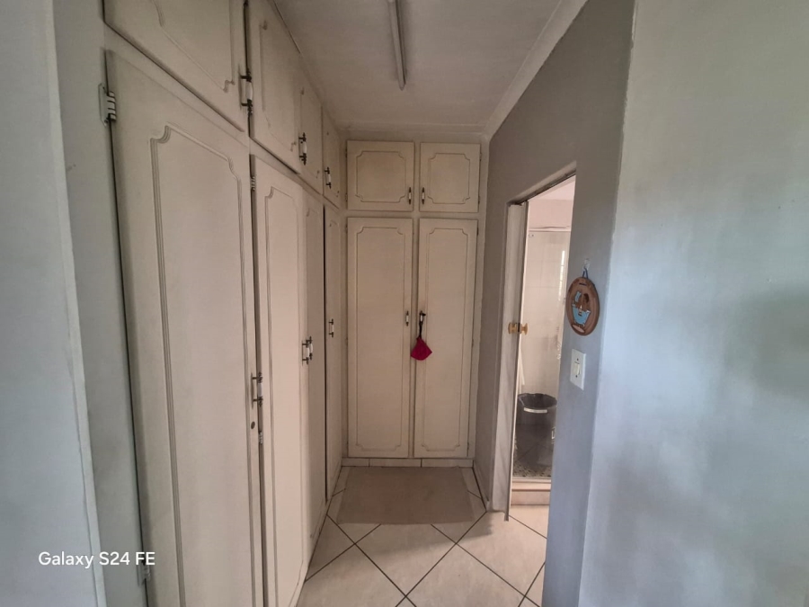 4 Bedroom Property for Sale in Safari Gardens North West